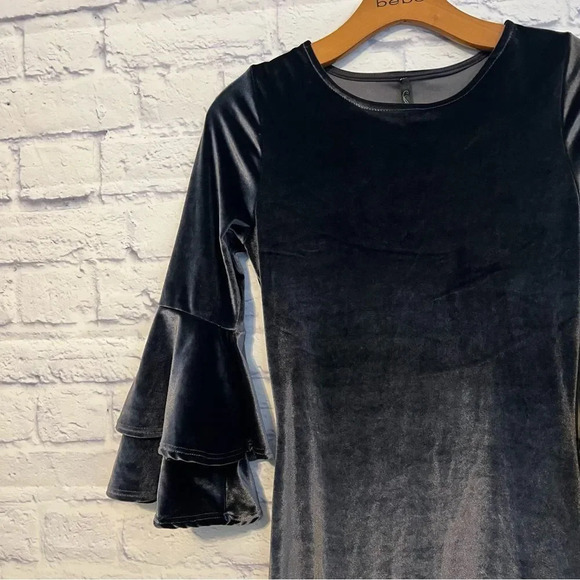 Crece Bodycon Ruffle Bell Sleeve Velvet Dress Size Small - Picture 5 of 9